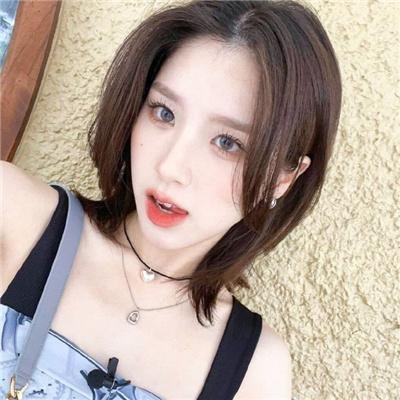 着牛仔裤的钟馗